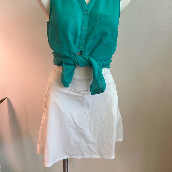 Under Armour Golf white Heat Gear Skirt w/shorts - size Small  NWT - Picture 1 of 7